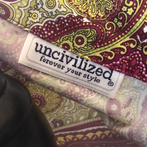 💜 Uncivilized Vintage fitted button down paisley wide lapel, split hem blouse - Picture 11 of 14
